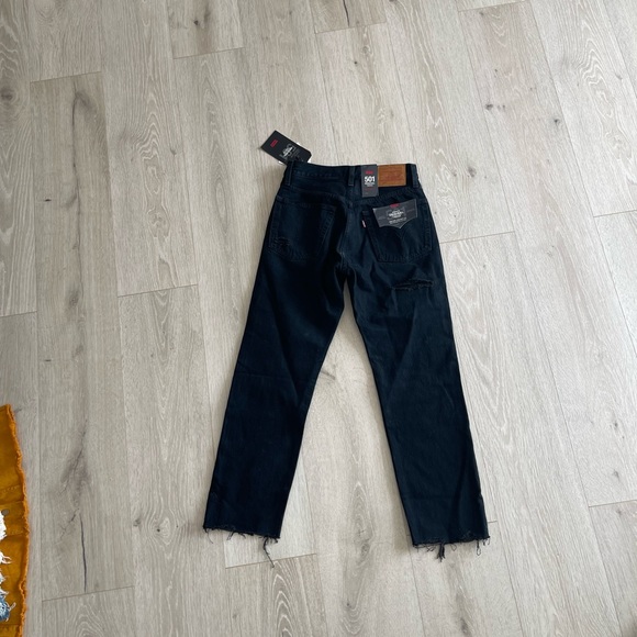 Levi’s 501 Cropped Black Distressed Jeans - Picture 13 of 16